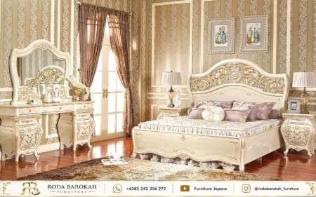 Model Set Tempat Tidur Elegan Mewah Cream Polished Gold